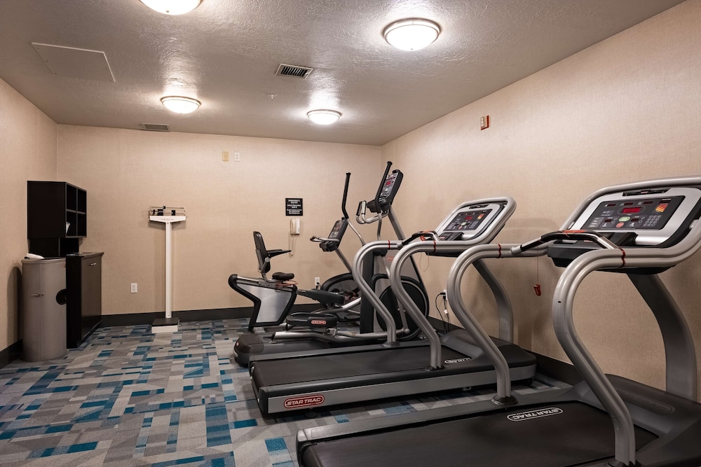 Hampton Inn & Suites Salt Lake City Airport - photo 42
