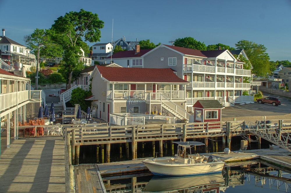 Tugboat Inn - photo 154