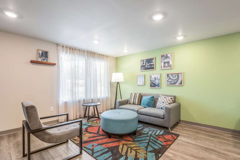WoodSpring Suites Chicago Midway - photo 6
