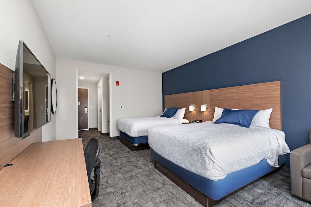 Holiday Inn Exp Parkville - photo 30
