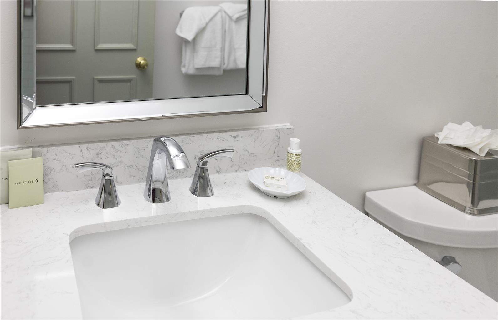 Kennebunkport Inn - photo 32