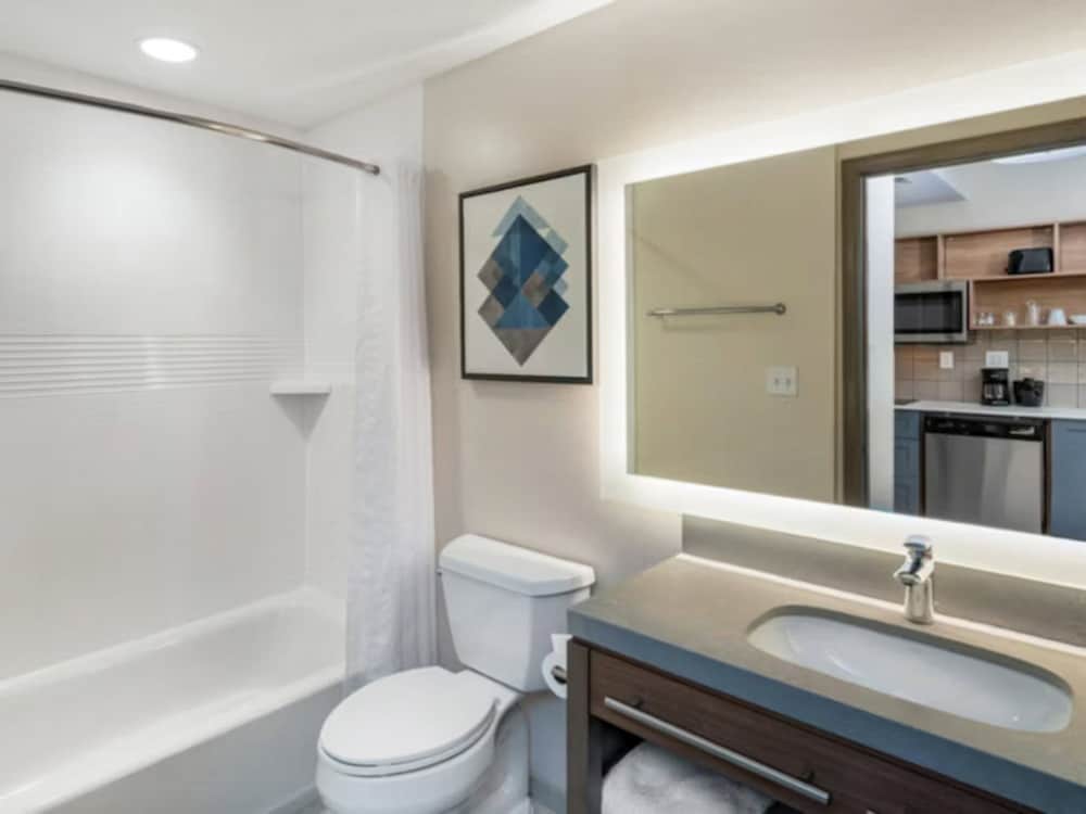 Candlewood Suites Champaign Urbana University Area by IHG - photo 29