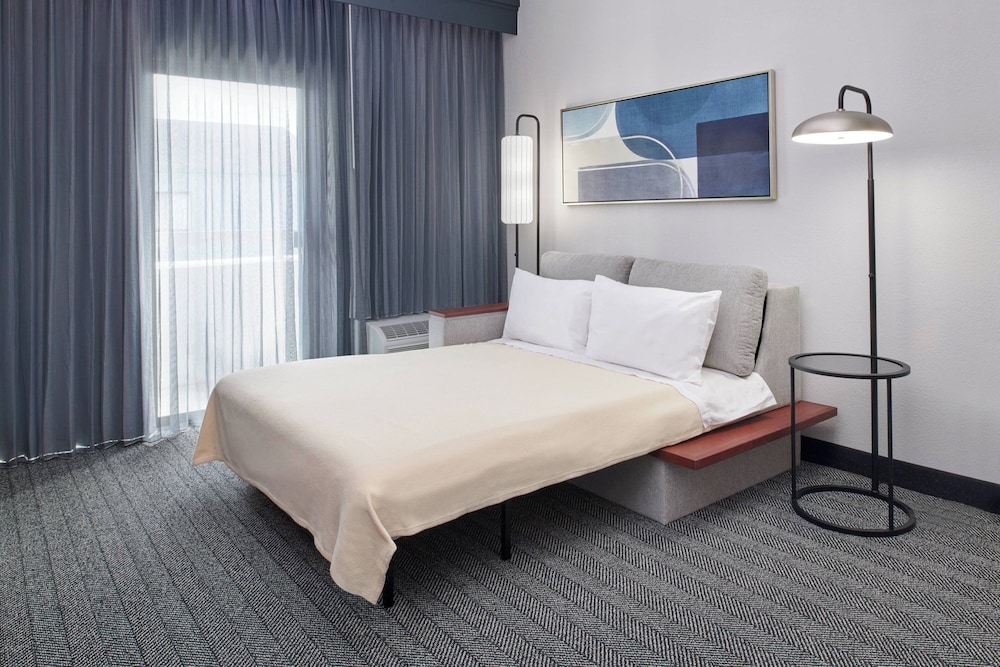 Courtyard by Marriott Chicago Highland Park Northbrook - photo 10