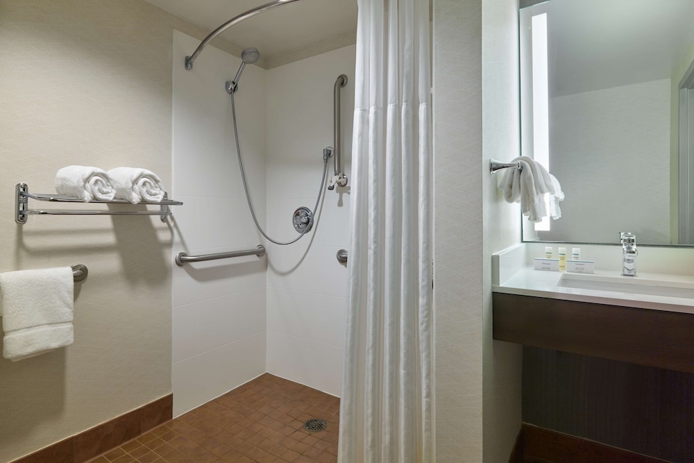 Hilton Garden Inn Bloomington - photo 32
