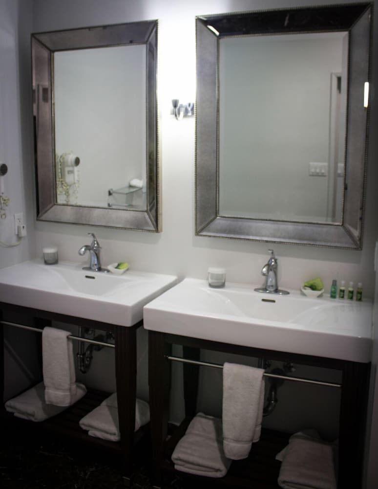 L.A. Sky Boutique Hotel - photo 40