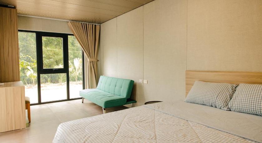 Halo Retreat in Hoa Binh, Vietnam