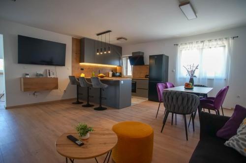 Apartman Petra — 4-Star Luxury Hotel in Opuzen, Croatia