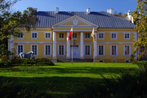 Palac Racot — hotel in Koscian