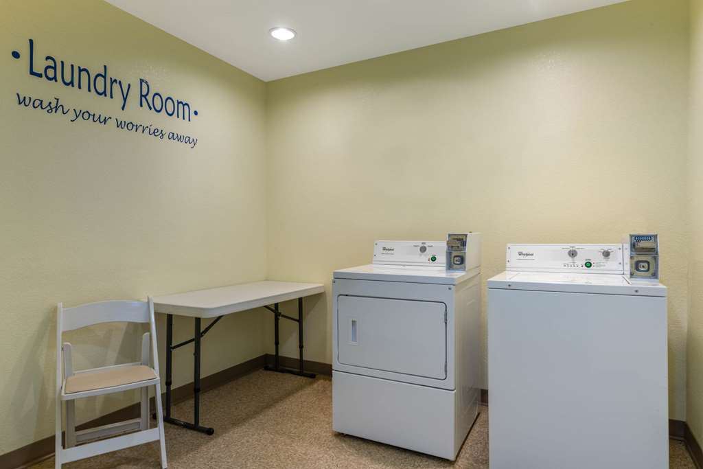 La Quinta Inn & Suites by Wyndham Loveland Estes Park - photo 26