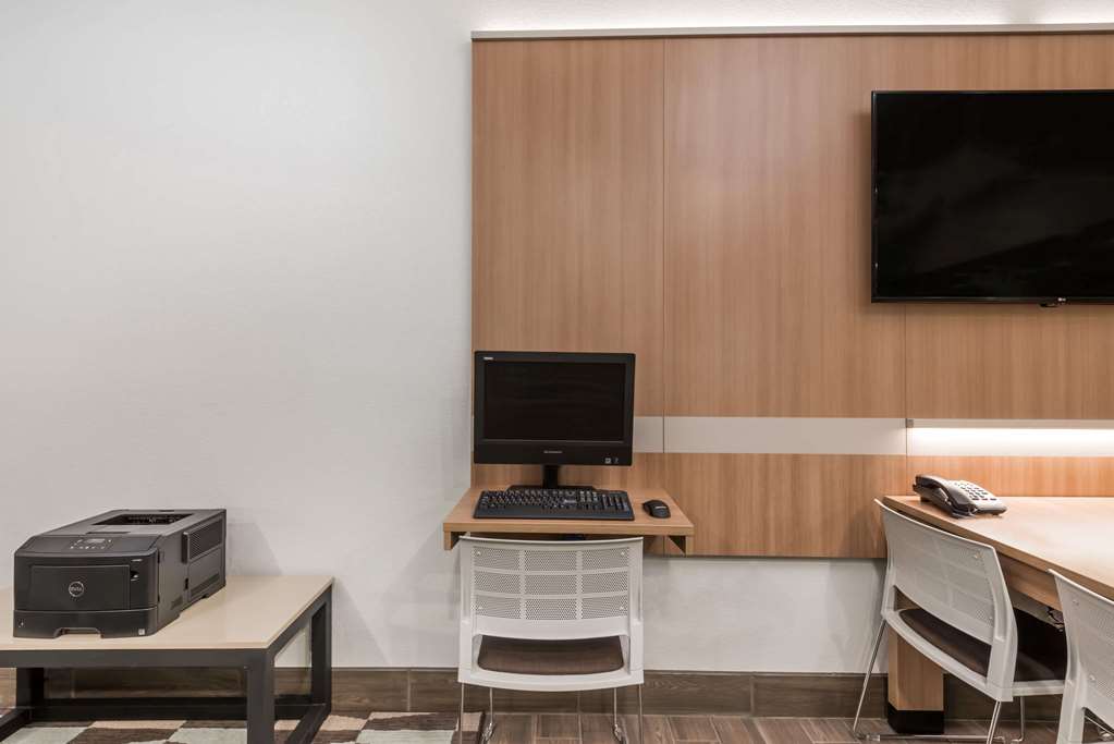 Microtel Inn & Suites By Wyndham New Martinsville - photo 17