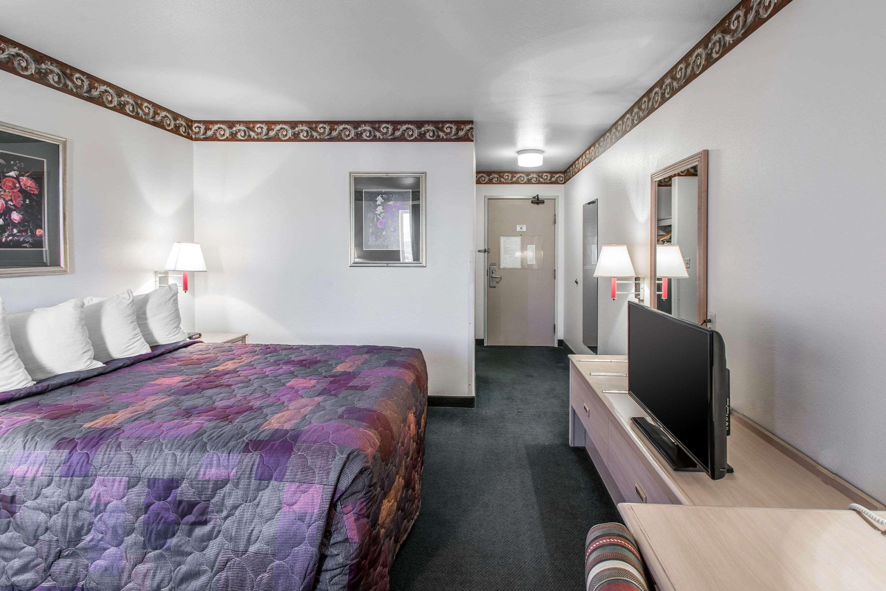 Baymont by Wyndham Loveland Fort Collins Area - photo 7