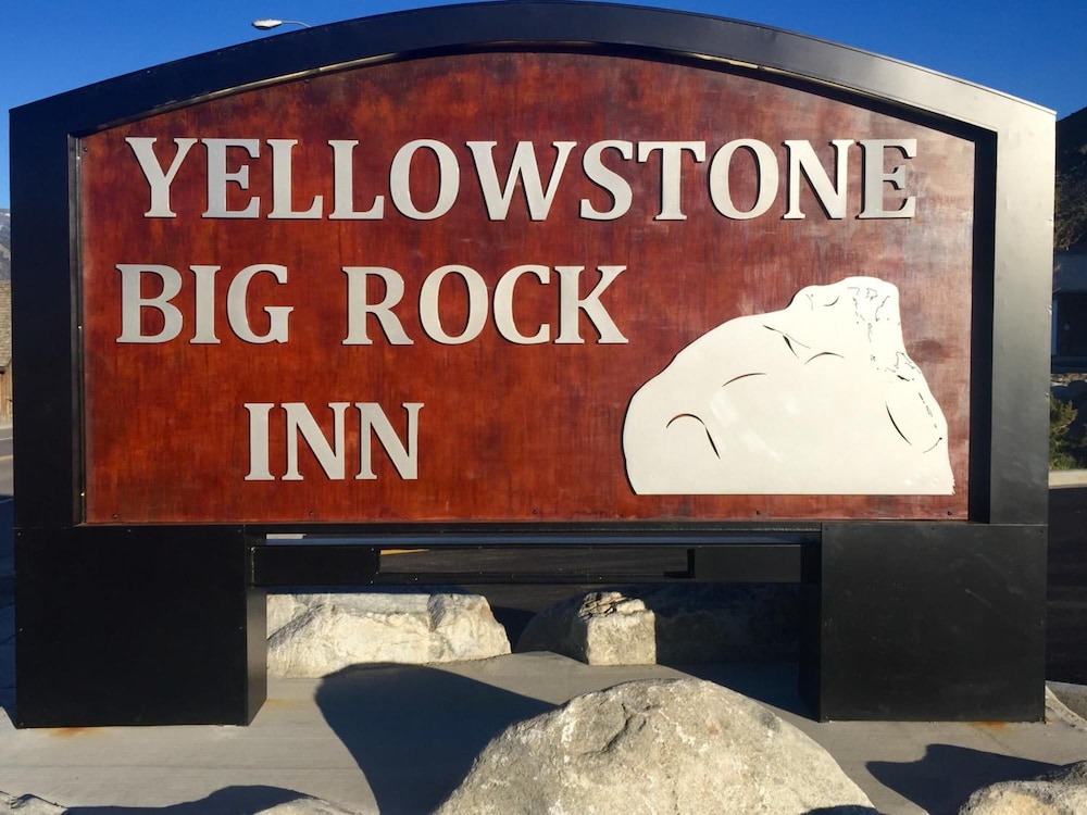Yellowstone Big Rock Inn - photo 17
