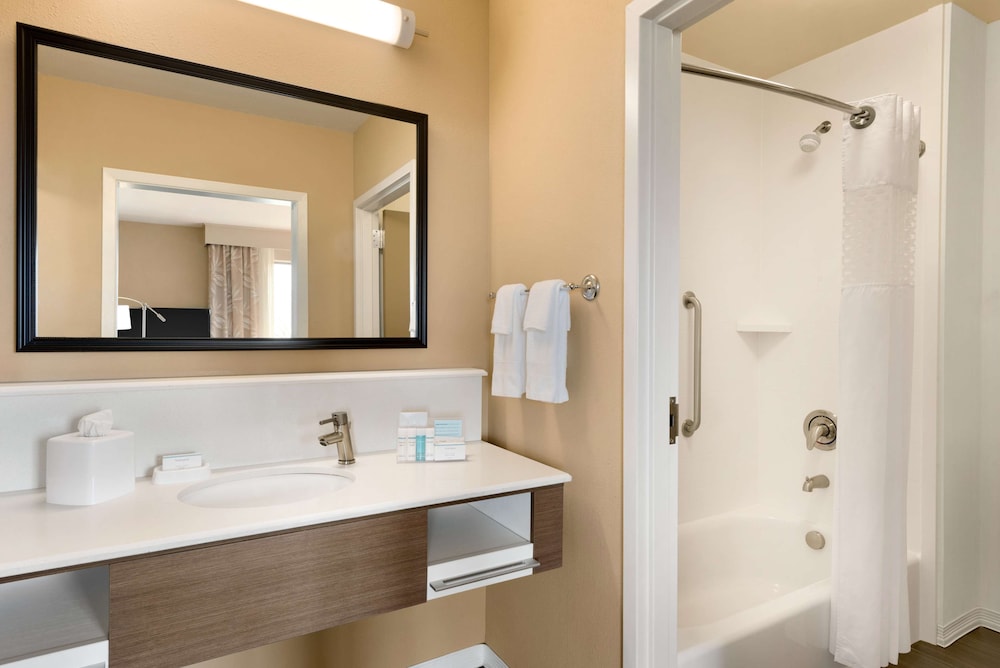 Hampton Inn & Suites Monroe - photo 14