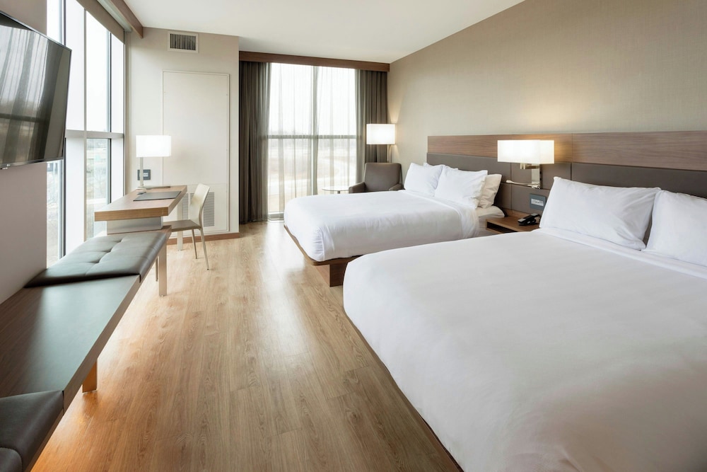 AC Hotel by Marriott Minneapolis West End - photo 18