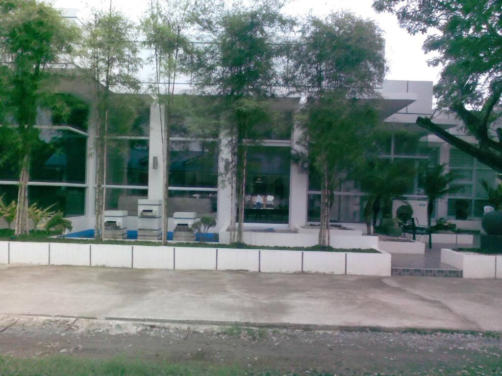 Wilmer Resort Hotel And Restaurant — Santiago