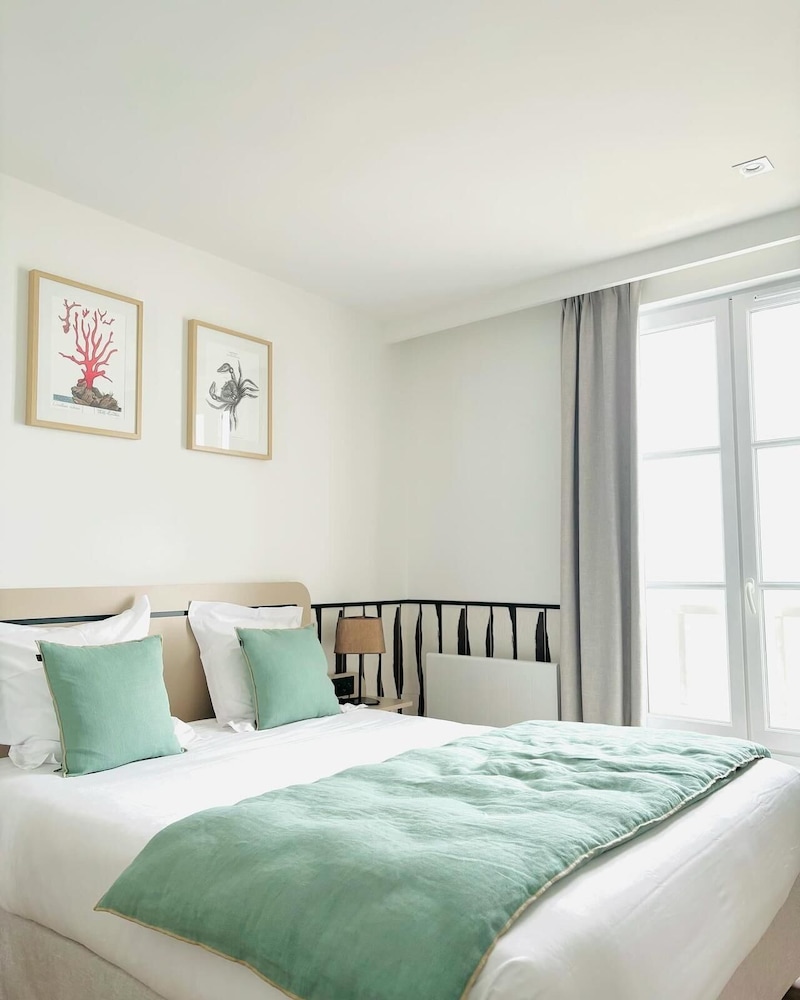 Hôtel De La Marine — hotel in Carentan