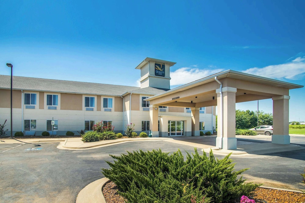 Quality Inn Parsons North - photo 21