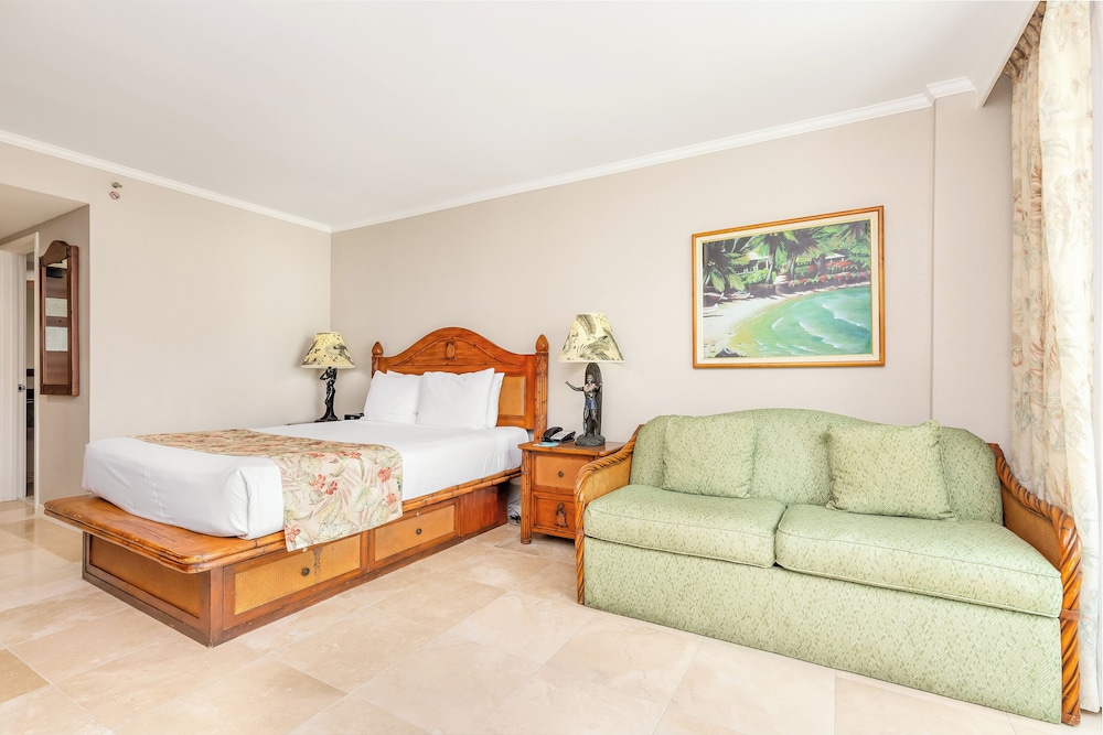 Luana Waikiki Hotel & Suites - photo 29