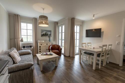 Villa Borwin Apartment 5 — 4-Star Luxury Hotel in Ostseebad Kuehlungsborn, Germany