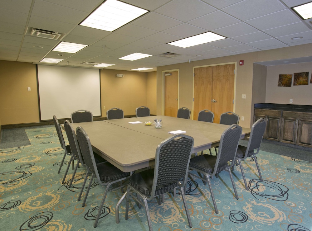 Hampton Inn & Suites Wiggins - photo 42