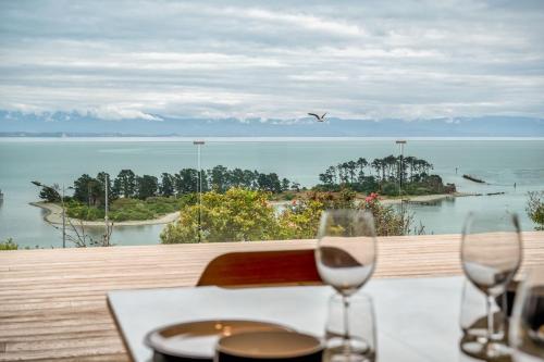 Sky High Retreat in Nelson, New Zealand