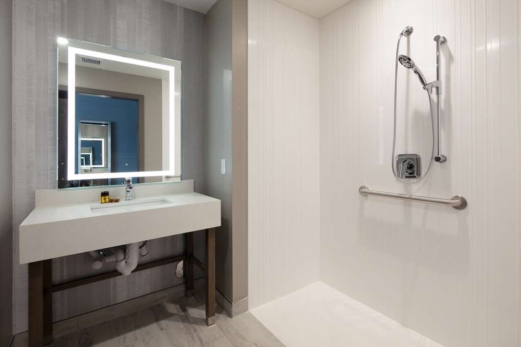 Best Western Plus Settlers Point - photo 33
