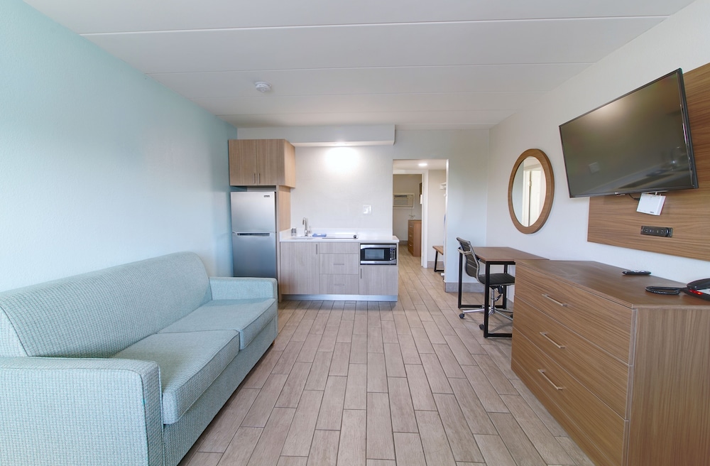 Seashire Inn & Suites - photo 11