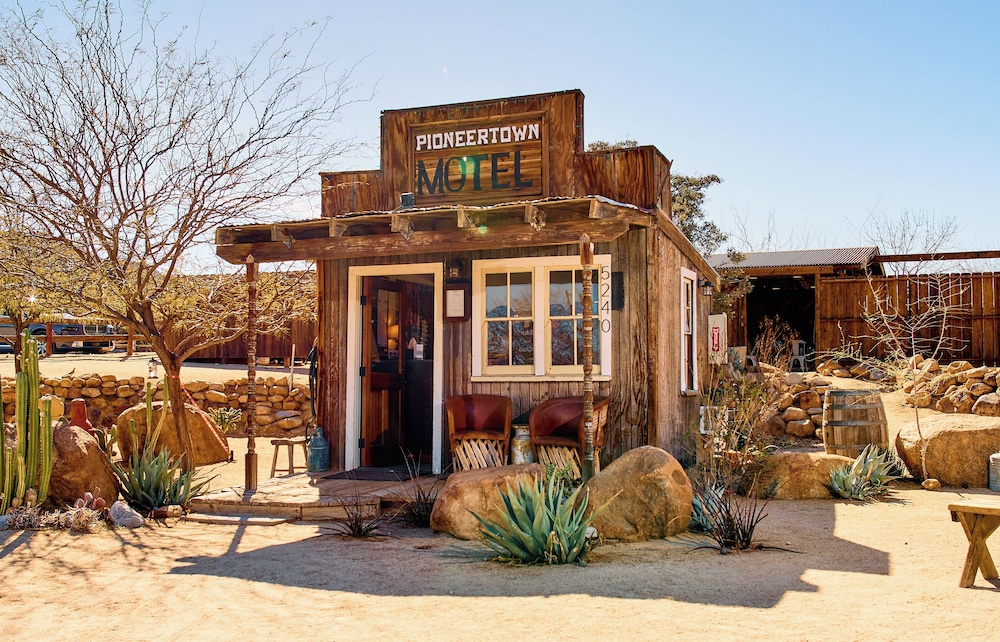 Pioneertown Motel - photo 24