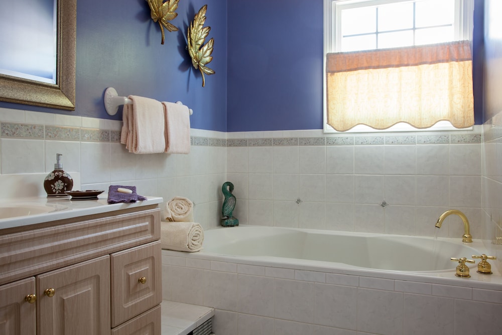 Beech Tree Inn & Cottage - photo 24