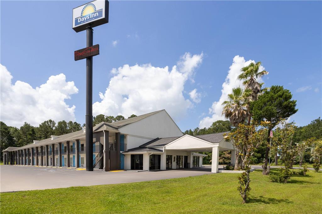 Days Inn by Wyndham Hardeeville Near Hilton Head - photo 4