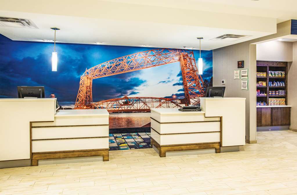 La Quinta Inn & Suites by Wyndham Duluth - photo 2