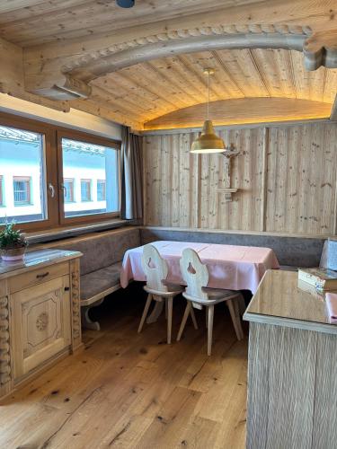 Appartement Rosa — 4-Star Luxury Hotel in Sankt Johann In Tirol, Austria