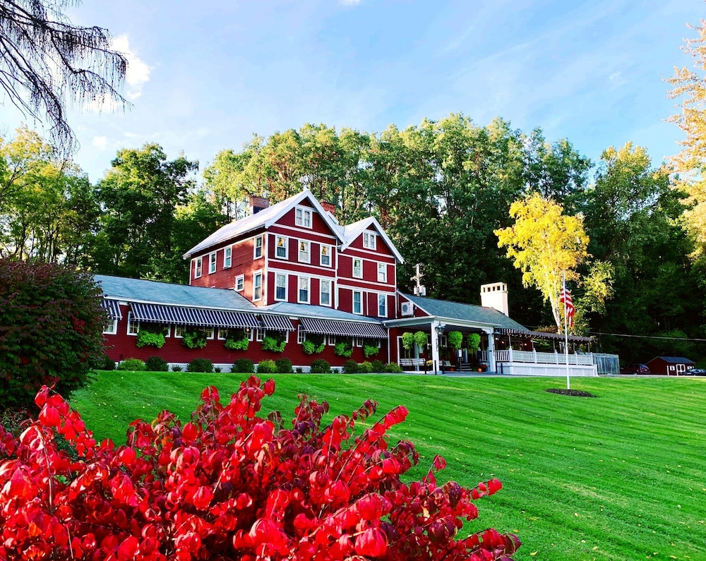 Springside Inn in Auburn, United States