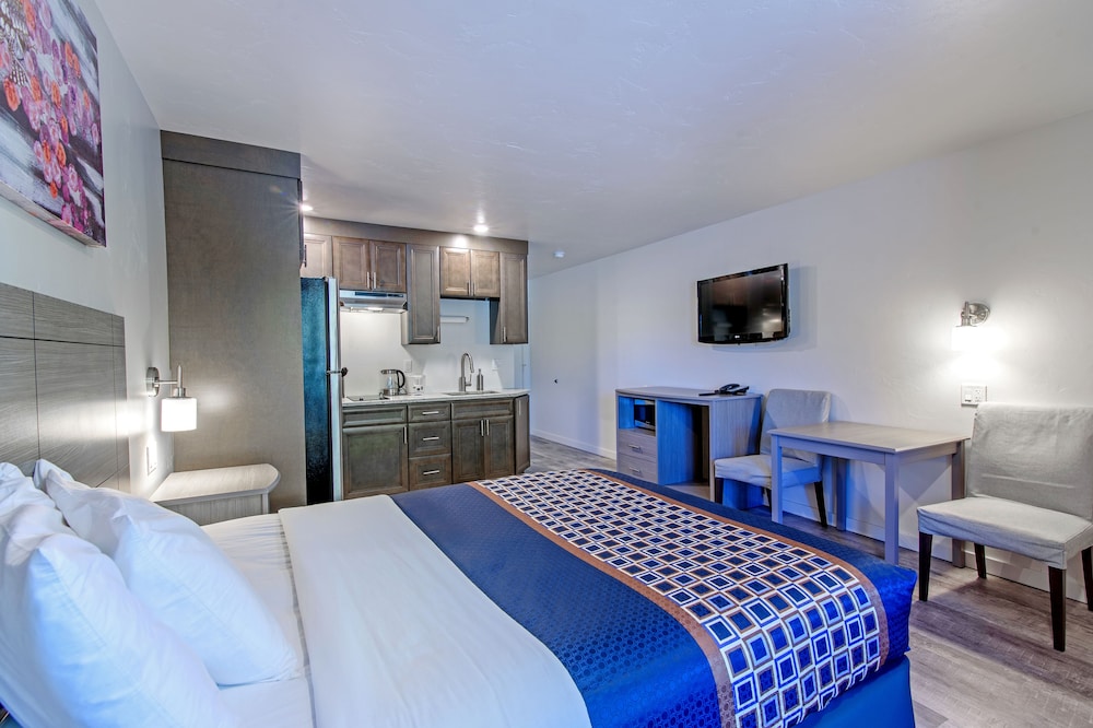 The Gunnison Inn at Dos Rios Golf Course - photo 23