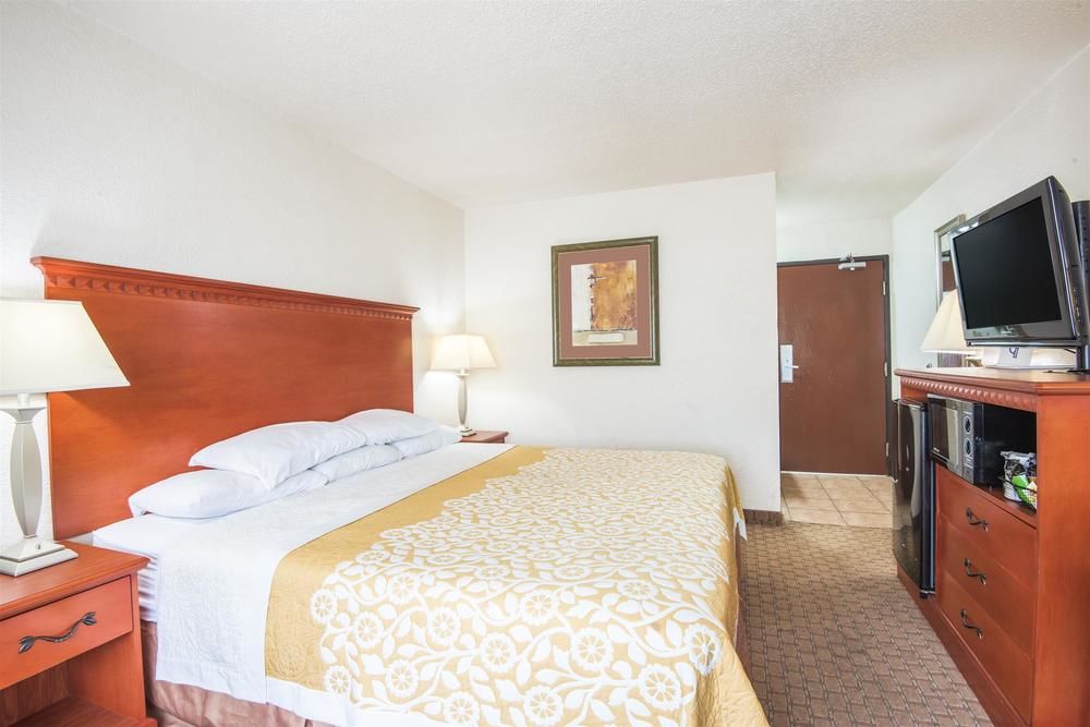 Days Inn Austin Crossroads - photo 10