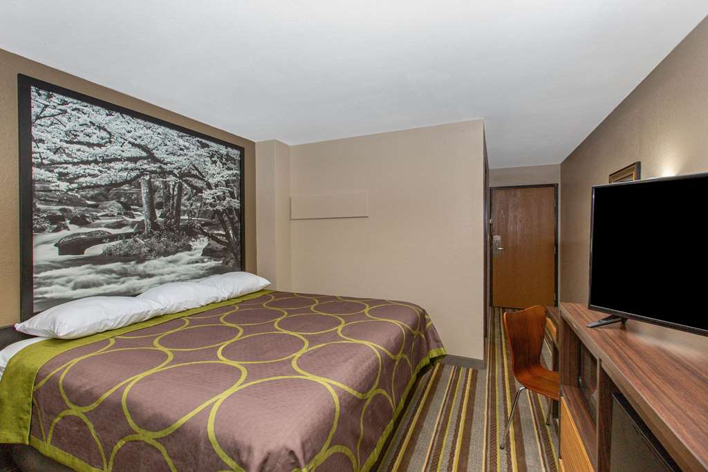 Super 8 by Wyndham Chattanooga Lookout Mountain TN - photo 15