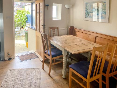 Cor Cottage