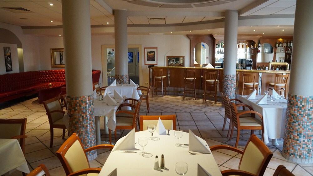 Bach Hotel in Porta Westfalica, Germany