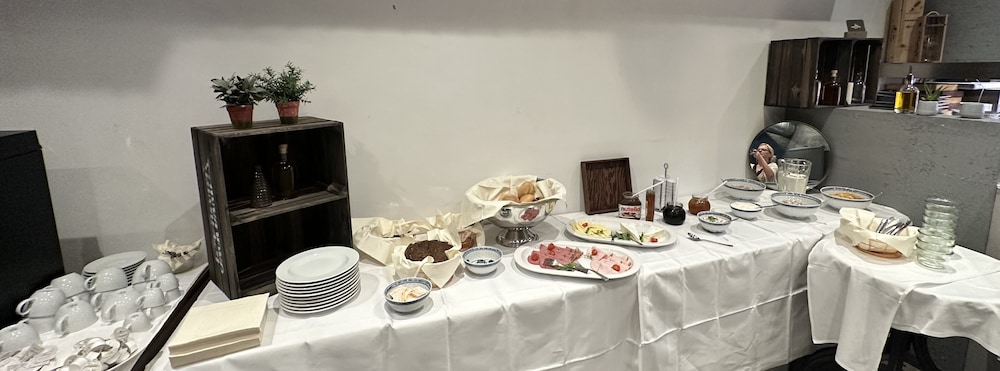 Kangarooms Schlachte Weserpromenade in Bremen, Germany