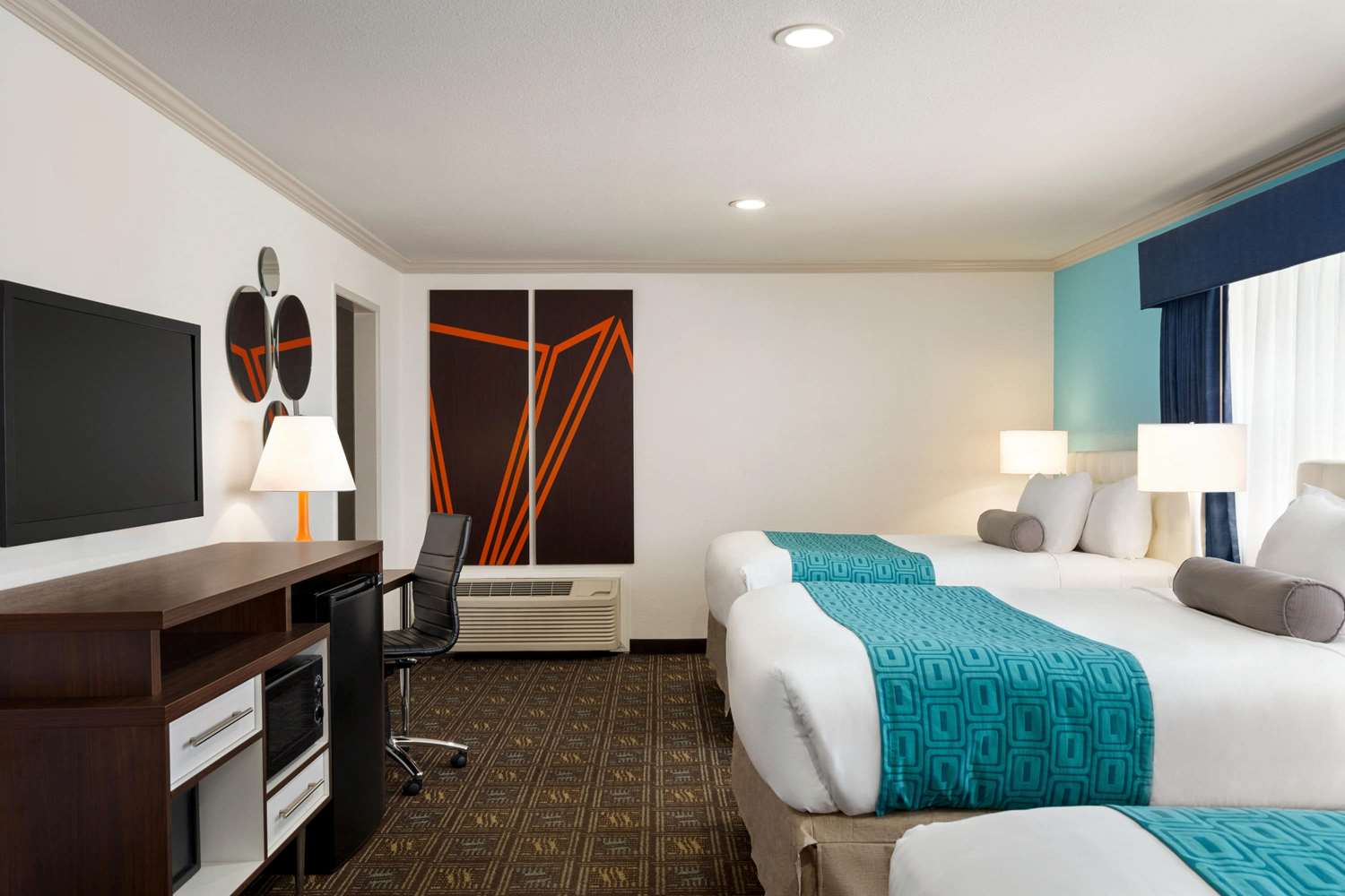 San Diego State University Area Hotel - photo 10