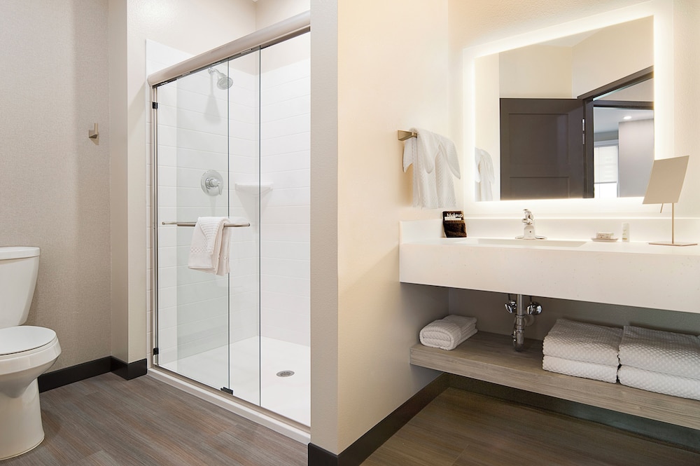 ClubHouse Hotel & Suites Rapid City - photo 28