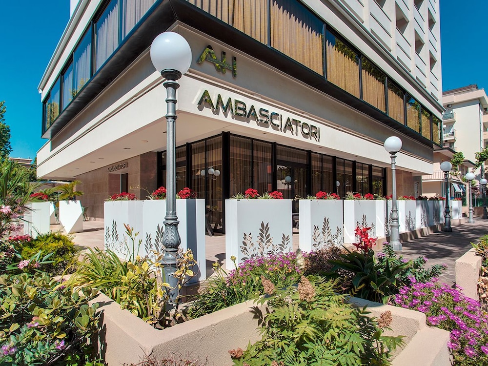 Hotel Ambasciatori — 4-Star Luxury Hotel in Cesenatico, Italy