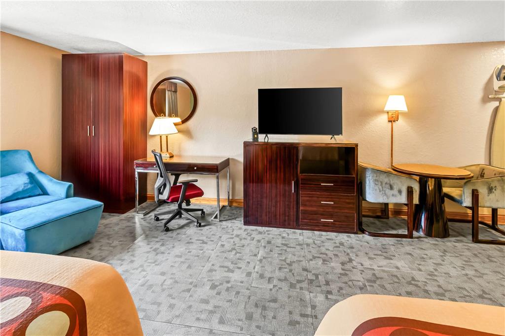 Super 8 by Wyndham Uniontown PA - photo 17