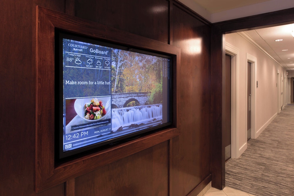 Courtyard by Marriott Canton - photo 22