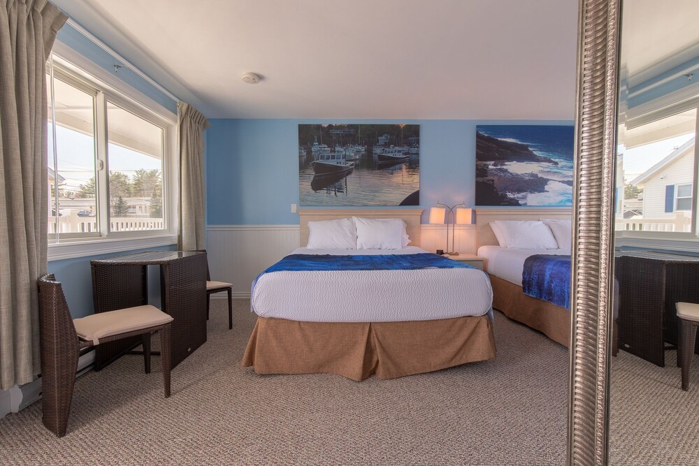 Footbridge Beach Motel - photo 40