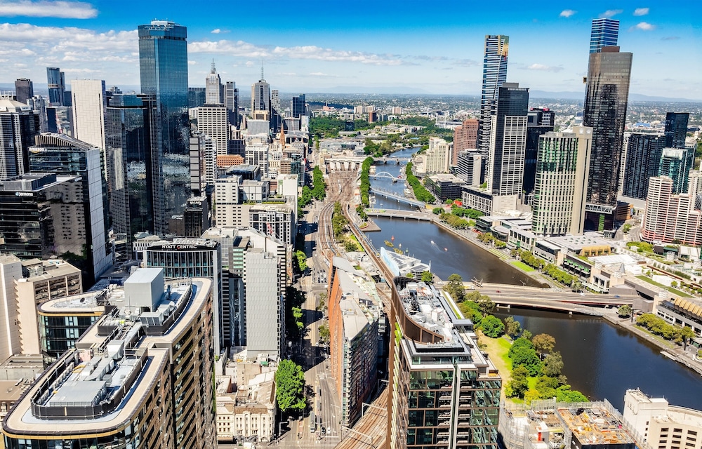 Pars apartments Melbourne Quarter unique View of city and Yarra — 5-Star Luxury Hotel in Melbourne, Australia