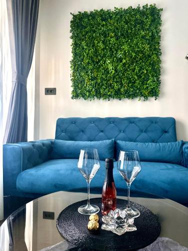 Serenity Stylish studio apartment with Parking garage Flex check in — 4-Star Luxury Hotel in Zagreb, Croatia