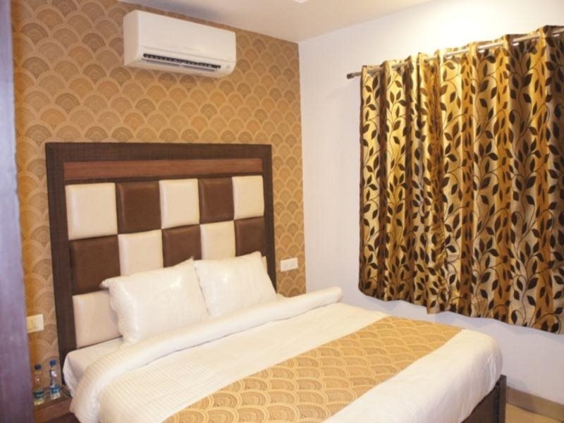 Hotel Paul in Ludhiana, India
