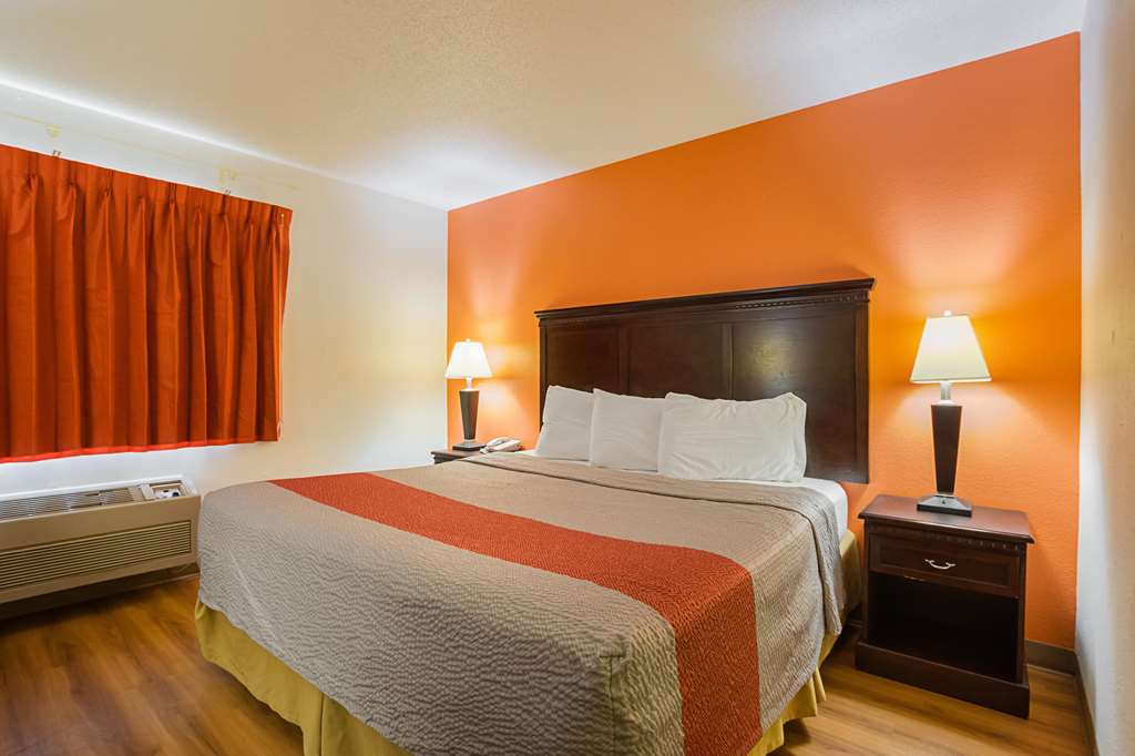 Motel 6 Waterloo IA Crossroads Mall Cedar Falls - photo 8