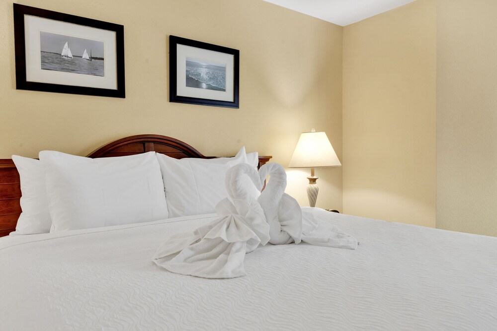 Carolinian Resort Stunning Condos - photo 10